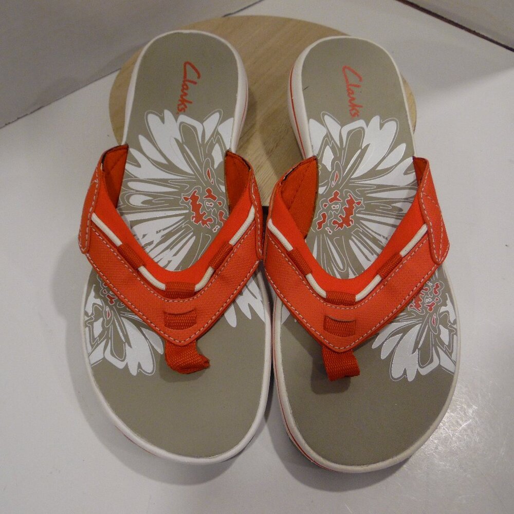 Clarks Red Flip Flop Sandals Women's Size 8M Style# 26100272 NWOT